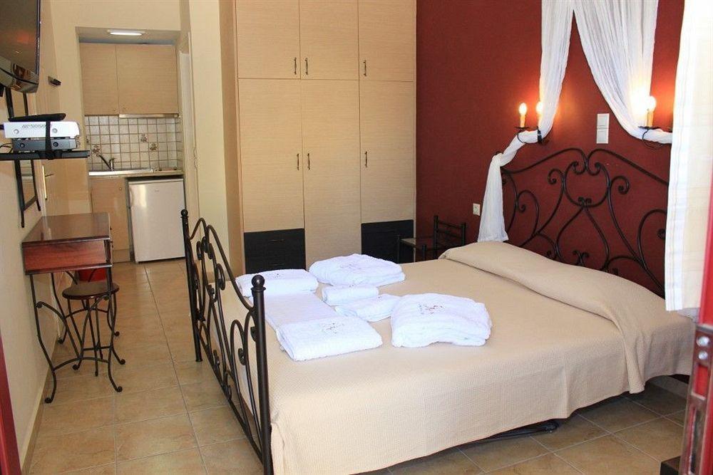 Greka Ionian Suites Agia Efimia Екстериор снимка