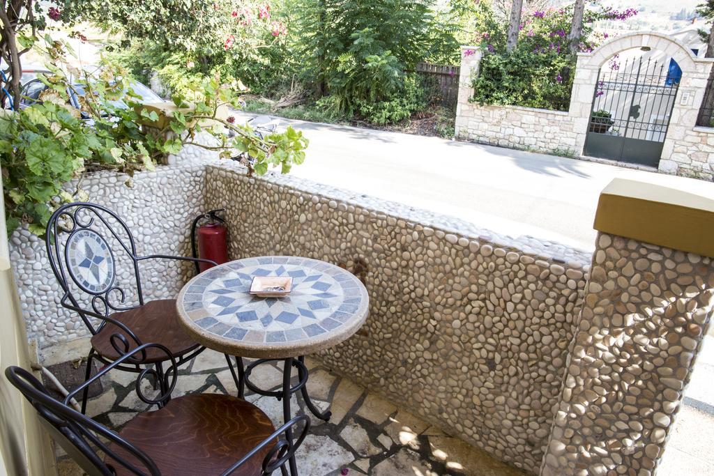 Greka Ionian Suites Agia Efimia Екстериор снимка