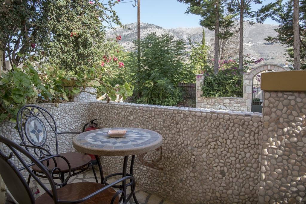 Greka Ionian Suites Agia Efimia Екстериор снимка