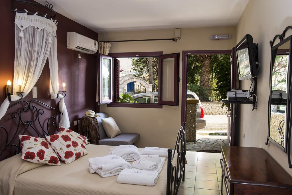 Greka Ionian Suites Agia Efimia Екстериор снимка