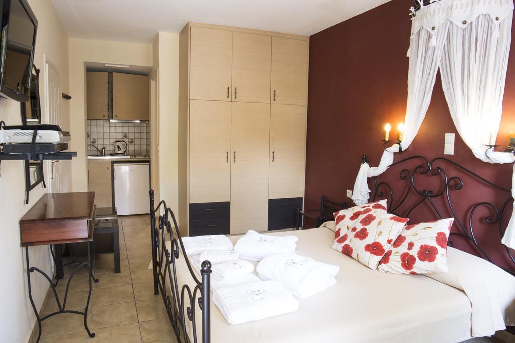 Greka Ionian Suites Agia Efimia Екстериор снимка