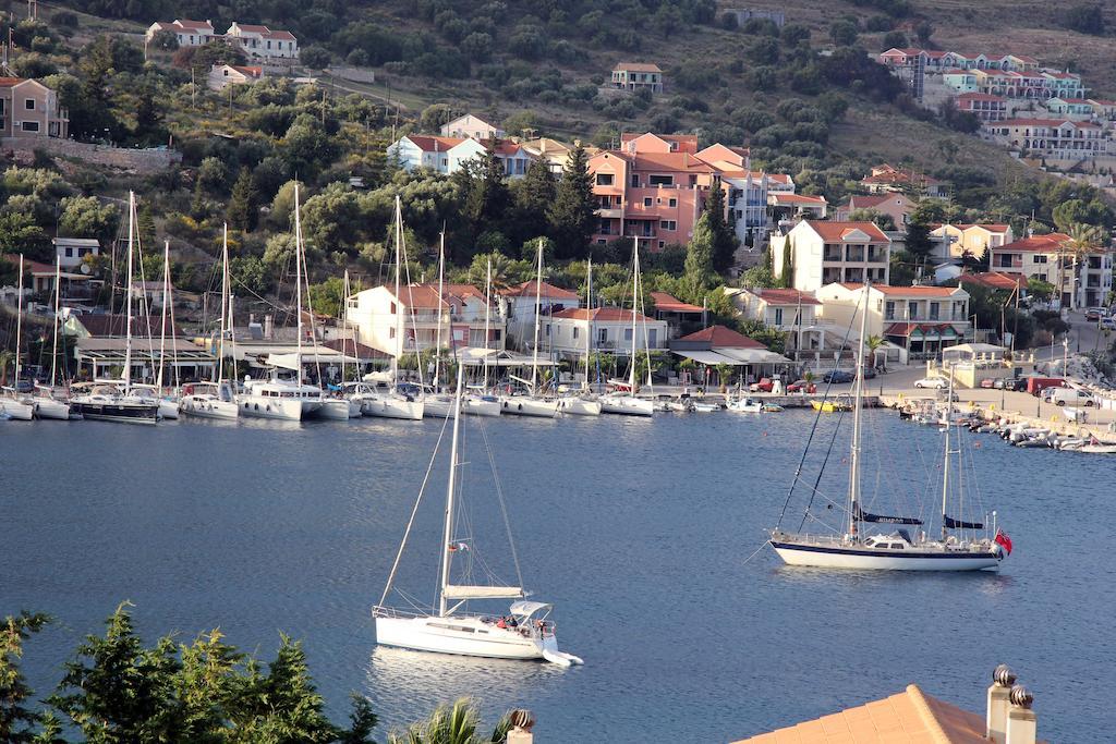 Greka Ionian Suites Agia Efimia Екстериор снимка