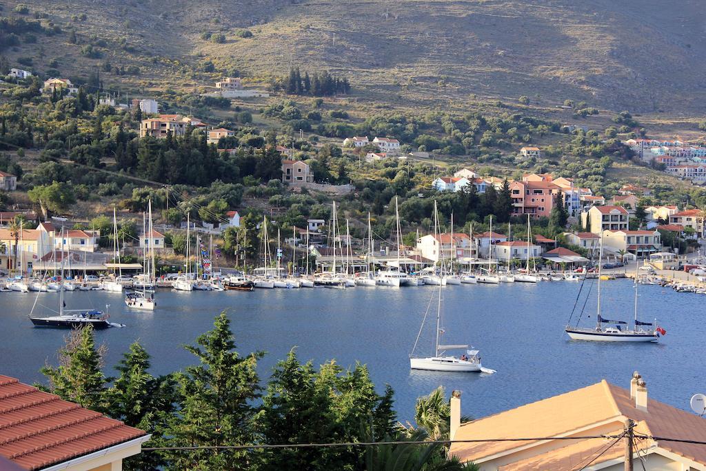Greka Ionian Suites Agia Efimia Екстериор снимка