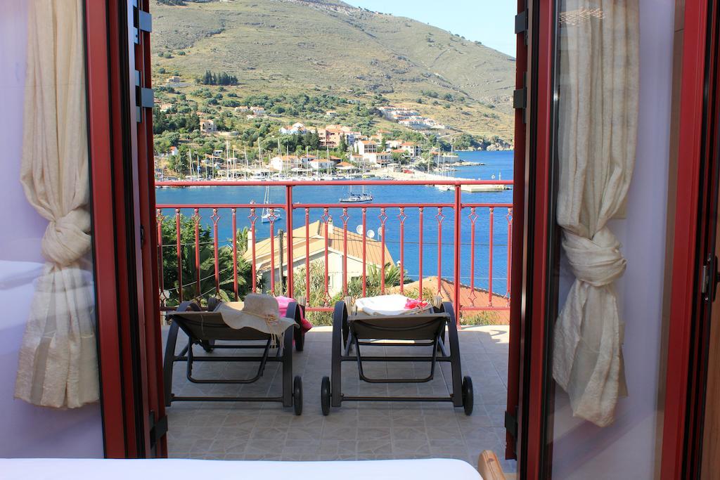 Greka Ionian Suites Agia Efimia Екстериор снимка