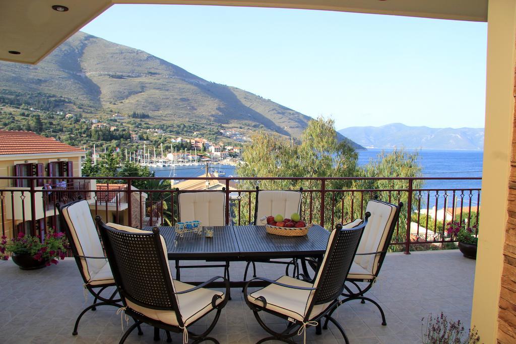 Greka Ionian Suites Agia Efimia Екстериор снимка