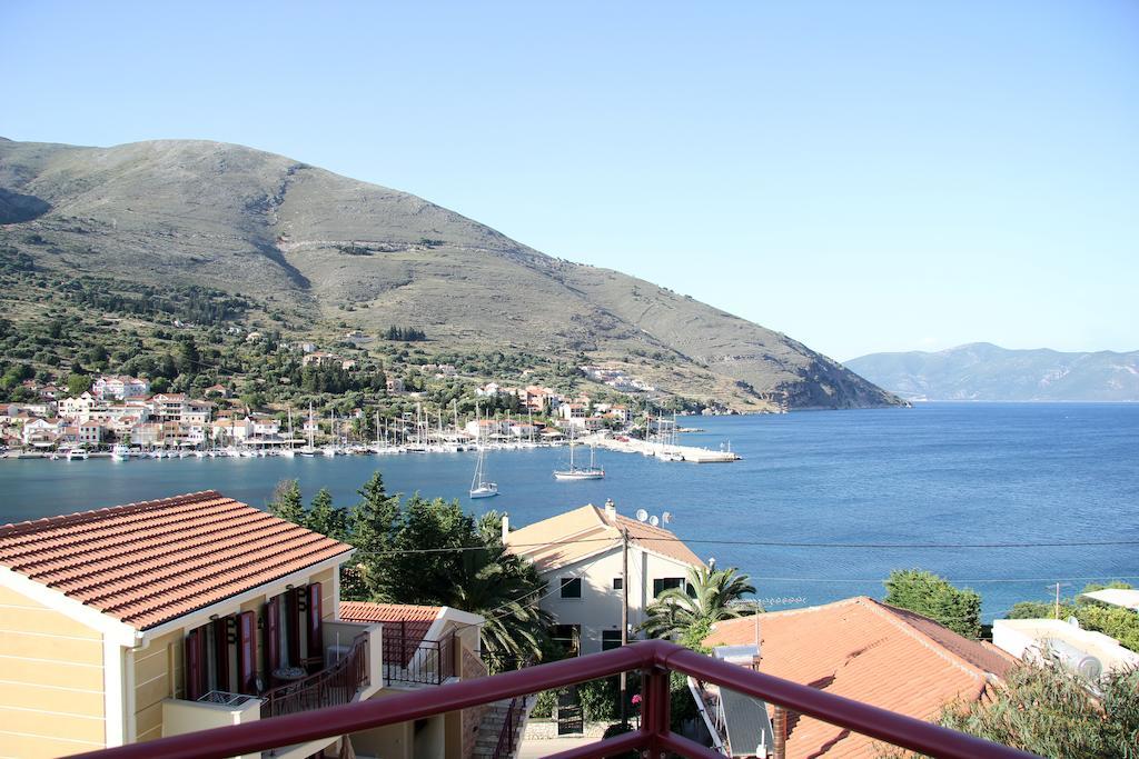 Greka Ionian Suites Agia Efimia Екстериор снимка