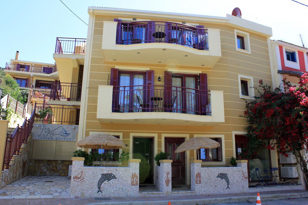Greka Ionian Suites Agia Efimia Екстериор снимка