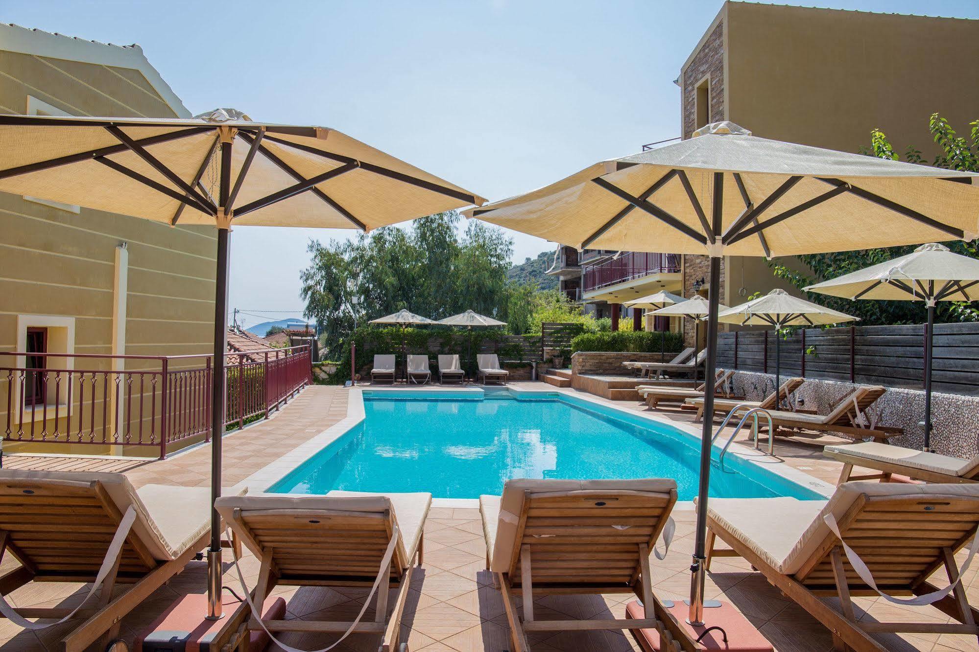 Greka Ionian Suites Agia Efimia Екстериор снимка