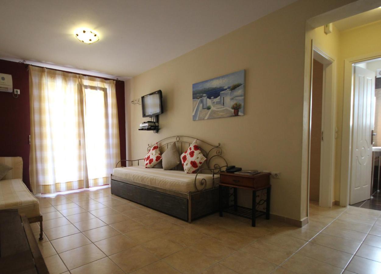 Greka Ionian Suites Agia Efimia Екстериор снимка