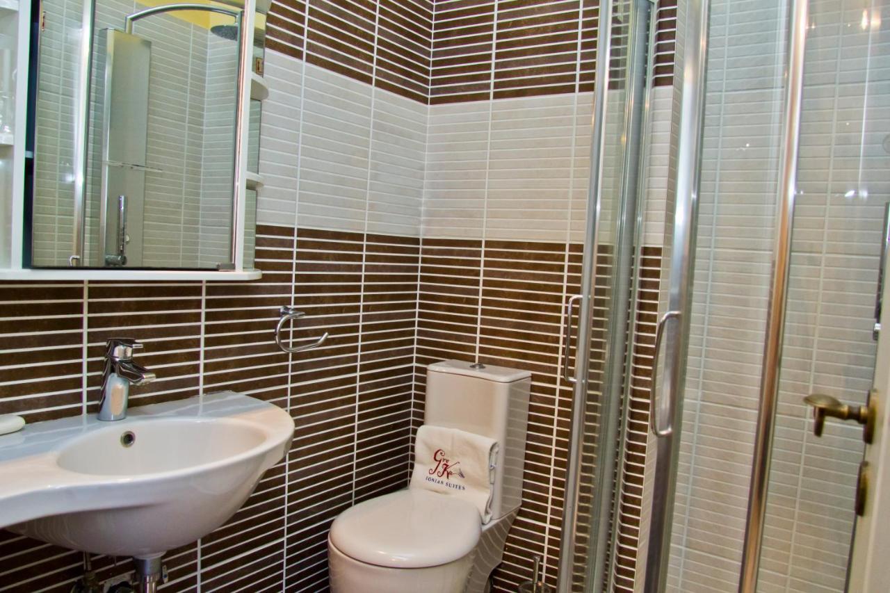 Greka Ionian Suites Agia Efimia Екстериор снимка