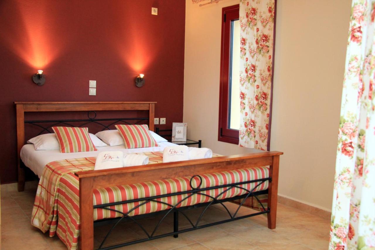 Greka Ionian Suites Agia Efimia Екстериор снимка